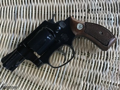 SMITH & WESSON 32-1 TERRIER 38 S&W CAL. 2”.BARREL, NEW UNFIRED IN THE BOX WITH CLEANINGTOOLS IN PLASTIC & OWNERS MANUAL - Image 3 of 6