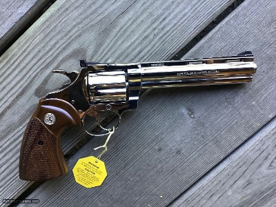 COLT DIAMONDBACK 38 SPC. 6” BARREL, BRIGHT NICKEL, NEW UNFIRED, NO CYLINDER TURN RING, 100% COND., IN THE BOX WITH OWNERS MANUAL, HANG TAG, ETC. - Image 3 of 4