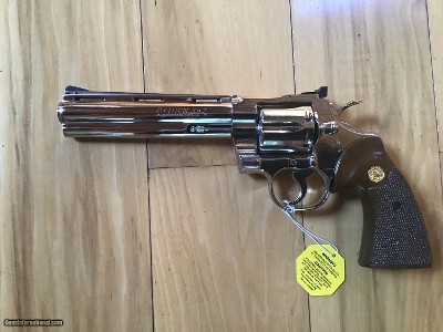 COLT PYTHON 357 MAGNUM 6” BRIGHT NICKEL, MFG. 1968, NEW IN THE BOX WITH OWNERS MANUAL, HANG TAG, COLT SCREW DRIVER, COLT LETTER, EVERY AND ALL PAPERS - Image 2 of 5