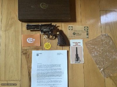 COLT PYTHON 357 MAGNUM, BRIGHT NICKEL 4” BARREL, NEW UNFIRED IN THE BOX WITH OWNERS MANUAL, HANG TAG, COLT LETTER, ETC. MFG 1972 - Image 3 of 7