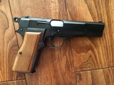 BROWNING BELGIUM HI POWER 9 MM, T- SERIES MFG. 1969, RING HAMMER, NEW UNFIRED, COMES WITH 2 ORIGINAL MAGAZINES, OWNERS MANUAL& ZIPPER POUCH - 2 of 4