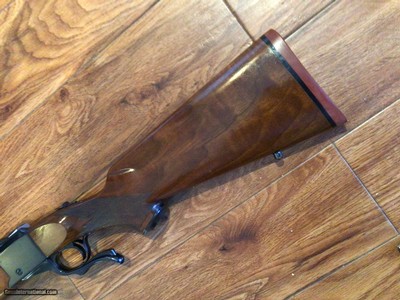 RUGER #1, 22-250 CAL. EARLY MFG. WITH RED RECOIL PAD, NICELY FIGURED WALNUT, 99% COND. - Image 4 of 6