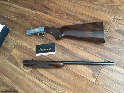 BROWNING TAKEDOWN 22 LR. SEMI-AUTO GRADE 6, NEW UNFIRED 100% COND. IN THE BOX WITH OWNERS MANUAL - Image 2 of 4