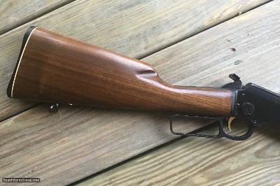 MARLIN ORIGINAL GOLDEN 39 MOUNTIE 22 CAL. 20” MICRO-GROOVE BARREL, JM STAMPED, STRAIGHT STOCK, HAMMER EXTENSION, 99% COND. APPEARS UNFIRED - Image 6 of 9