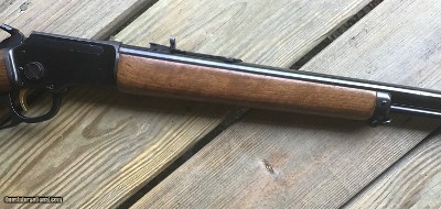 MARLIN ORIGINAL GOLDEN 39 MOUNTIE 22 CAL. 20” MICRO-GROOVE BARREL, JM STAMPED, STRAIGHT STOCK, HAMMER EXTENSION, 99% COND. APPEARS UNFIRED - Image 7 of 9