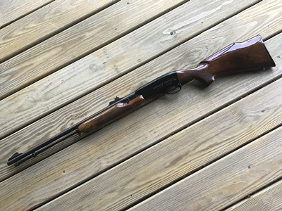 REMINGTON 552 DELUXE SPEEDMASTER HIGH GLOSS WALNUT CHECKERED WOOD 99% COND.