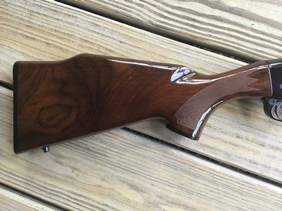 REMINGTON 552 DELUXE SPEEDMASTER DELUXE, HIGH GLOSS WALNUT CHECKERED WOOD 99% COND. - Image 6 of 9