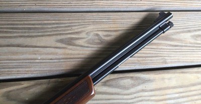 WINCHESTER 275 DELUXE 22 MAGNUM, PUMP, WALNUT CHECKERED WOOD, WHITE OUTLINED 99% COND. - Image 6 of 9