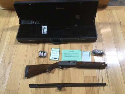 REMINGTON 1100
G3, 12 GA. 26” REM- CHOKE BARREL AS NEW IN THE REMINGTON G3
HARD CASE, EXTREMELY HARD GUN TO FIND