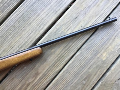 REMINGTON 581 BOLT ACTION CLIP FED, 22 LR. WALNUT STOCK, 99% COND. - Image 8 of 8