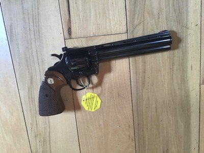 COLT DIAMONDBACK 22 LR. 6” BLUE LIKE NEW IN THE BOX WITH OWNERS MANUAL, HANG TAG, COLT LETTER, ETC. - Image 3 of 4
