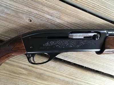 REMINGTON 1100SKEET-T 28 GA. 25” SKEET, HAS THE MOST OUTSTANDING FACTORY DELUXE FANCY HIGH GLOSS WALNUT WOOD YOU WILL EVER SEE ON A REMINGTON 1100 - Image 4 of 9