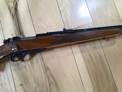 REMINGTON 600, 350 MAGNUM CAL., LAMINATED FACTORY STOCK, VENT RIB BARREL, 99% COND. - Image 4 of 8