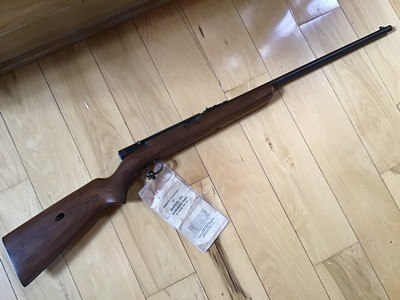 WINCHESTER 74, 22 LR., COMES WITH ORIGINAL OWNERS MANUAL, EXC.
COND.