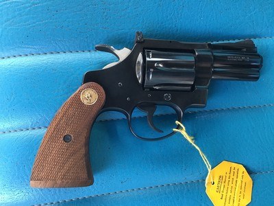 COLT DIAMONDBACK 38 SPC. 2 1/2” BLUE, NEW UNFIRED 100% COND., NO TURN RING IN THE BOX WITH OWNERS MANUAL, HANG TAG & ETC. - Image 3 of 5