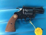 COLT DIAMONDBACK 38 SPC. 2 1/2” BLUE, NEW UNFIRED 100% COND., NO TURN RING IN THE BOX WITH OWNERS MANUAL, HANG TAG & ETC. - Image 3 of 5