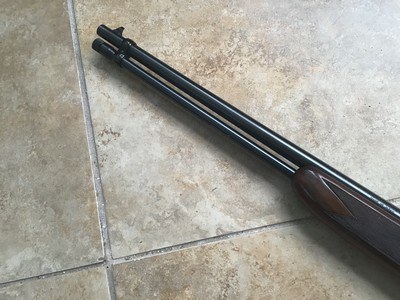 BROWNING BAR GRADE 2, GOLD TRIGGER, FANTASTIC FANCY WALNUT, ENGRAVED RECEIVER WITH RABBIT ONE SIDE & SQUIRREL ON THE OTHER SIDE, 22 LR. 99++++% COND - Image 6 of 9