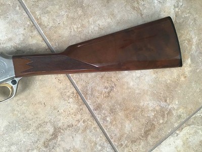 BROWNING BAR GRADE 2, GOLD TRIGGER, FANTASTIC FANCY WALNUT, ENGRAVED RECEIVER WITH RABBIT ONE SIDE & SQUIRREL ON THE OTHER SIDE, 22 LR. 99++++% COND - Image 2 of 9
