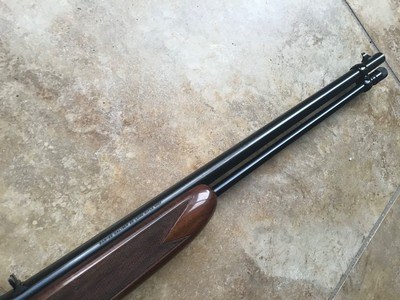 BROWNING BAR GRADE 2, GOLD TRIGGER, FANTASTIC FANCY WALNUT, ENGRAVED RECEIVER WITH RABBIT ONE SIDE & SQUIRREL ON THE OTHER SIDE, 22 LR. 99++++% COND - Image 9 of 9
