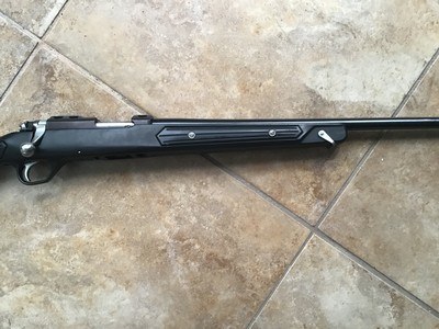 RUGER 77 17 HMR CAL. WITH BOAT PADDLE STOCK 99% COND. - Image 3 of 8