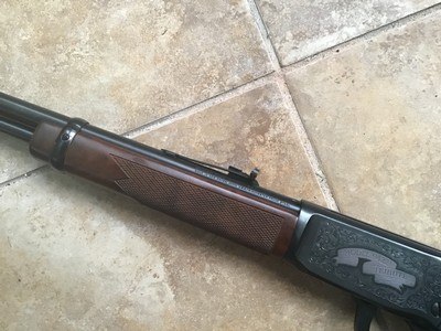 WINCHESTER 9422 22 LR. HIGH GRADE TRIBUTE TRADITIONAL WITH GOLD HORSE RIDER, 20” BARREL, NEW UNFIRED IN THE BOX WITH SHIPPING CARTON - Image 10 of 13