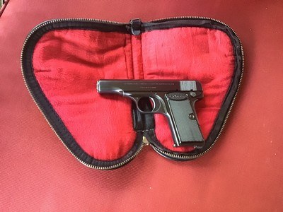 BROWNING BELGIUM 1955, 380 CAL., IN BROWNING RED INSERT ZIPPER CASE THAT BROWNING APPEARS UNFIRED 99+++% COND. - Image 4 of 4