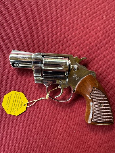 COLT DETECTIVE SPECIAL 38 SPC. 2” BARREL FACTORY BRIGHT NICKEL APPEARS UNFIRED IN THE BOX WITH OWNERS MANUAL & HANG TAG, MFG 1975 - Image 3 of 3