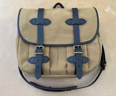 Filson Medium field bag heavy canvas & leather mint condition - Image 1 of 4