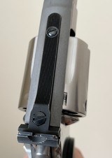 ***FANTASTIC*** Smith and Wesson S&W 686-5 7 shot 2.5