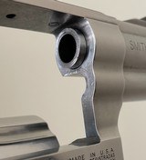 ***FANTASTIC*** Smith and Wesson S&W 686-5 7 shot 2.5