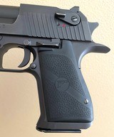 **NICE** Desert Eagle MK XIX in 50AE Black Oxide. Original Case and Docs. DE50 Magnum Research - 10 of 15