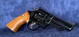 **OUTSTANDING** Smith and Wesson S&W 