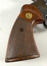 **SHOOTER** 1977 Colt python snub 2.5