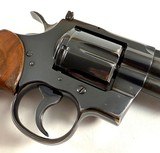 **SHOOTER** 1977 Colt python snub 2.5