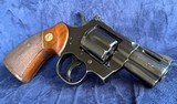**SHOOTER** 1977 Colt python snub 2.5