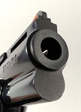 **KILLER** 1979 Colt Python snub nose 2.5