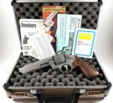 **FANTASTIC** Smith and Wesson S&W NO LOCK 627 dash 3 PC Performance Center V-Comp Case and Paperwork 27 629 657 29 57 625 25