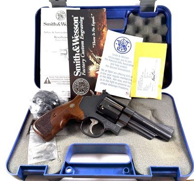 **RARE** Smith and Wesson S&W model 29 dash 8 MOUNTAIN GUN 44 mag with 4