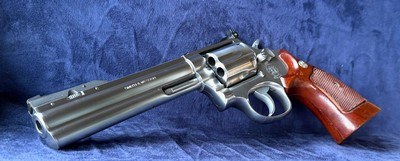 **NICE** one year only 1988 Smith and Wesson S&W model 686 dash 2 