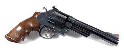 **OLD SCHOOL** 1987 Smith and Wesson S&W model 29 with 6