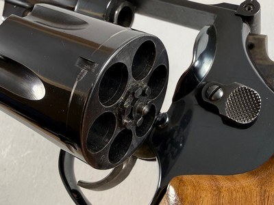 1986 Smith and Wesson S&W model 25 dash 5 with 4