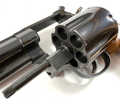 1986 Smith and Wesson S&W model 25 dash 5 with 4