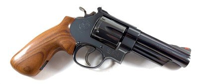 1986 Smith and Wesson S&W model 25 dash 5 with 4