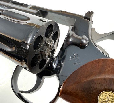 **NICE** 1979 Colt Python with 4