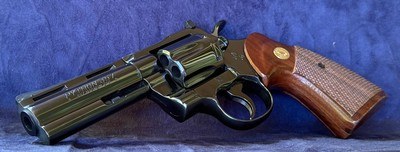 **NICE** 1979 Colt Python with 4