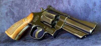 **KILLER** 1956 Smith and Wesson S&W Pre model 27 5 screw 357 mag with the holy grail 3.5