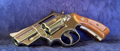 **GORGEOUS** 1975 NICKEL Smith and Wesson S&W model 19 dash 3 with 2.5