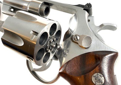 **OUTSTANDING** Smith and Wesson S&W No Dash model 624 with 6.5