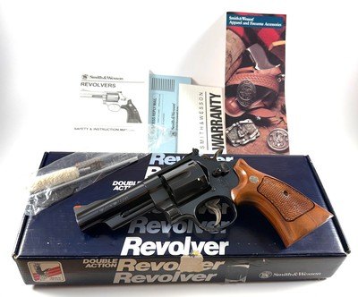 **FANTASTIC** RARE 1990 Smith and Wesson S&W 57 dash 3 with 4