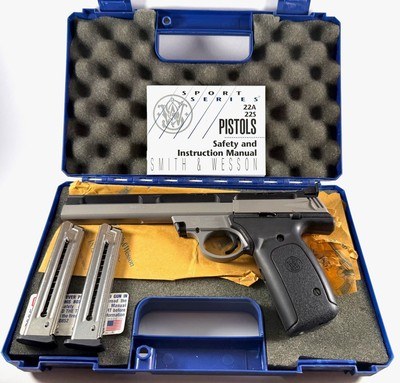 **NEAR NEW** Smith and Wesson S&W model 22S Semi Auto pistol 22 LR Long Rifle Original case and 2 mags - Image 1 of 17